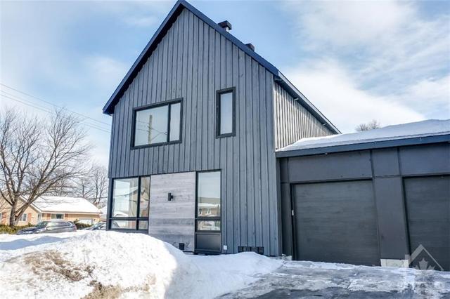 1074 Prince Street, Home with 5 bedrooms, 5 bathrooms and 3 parking in Ottawa ON | Image 1