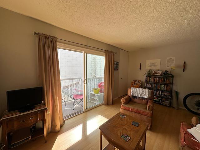 201 - 880 Wordsworth Avenue, Condo with 1 bedrooms, 1 bathrooms and 1 parking in Warfield BC | Image 13