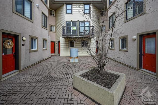 e - 41 Anderson Street, Townhouse with 2 bedrooms, 2 bathrooms and 1 parking in Ottawa ON | Image 3