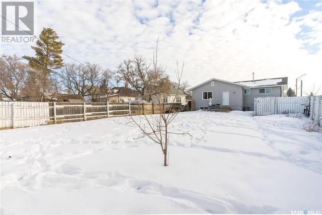 1124 9th Street, House detached with 3 bedrooms, 1 bathrooms and null parking in Perdue SK | Image 41