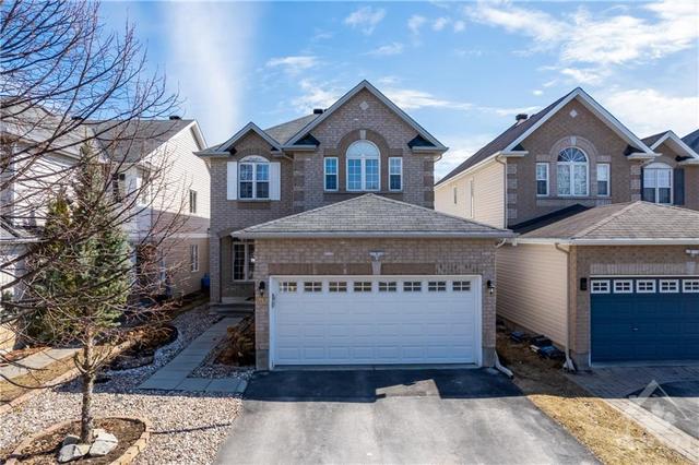 106 Macara Crescent, House detached with 4 bedrooms, 4 bathrooms and 6 parking in Ottawa ON | Image 1