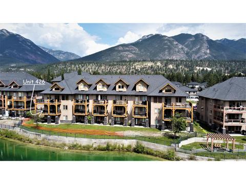 426 D   400 Bighorn Boulevard, Condo with 3 bedrooms, 3 bathrooms and null parking in Radium Hot Springs BC | Card Image
