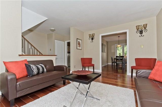 3644 Anniversary Rd, House semidetached with 3 bedrooms, 2 bathrooms and 4 parking in Mississauga ON | Image 7