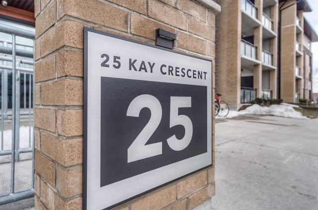 207 - 25 Kay Cres, Condo with 2 bedrooms, 2 bathrooms and 1 parking in Guelph ON | Image 3