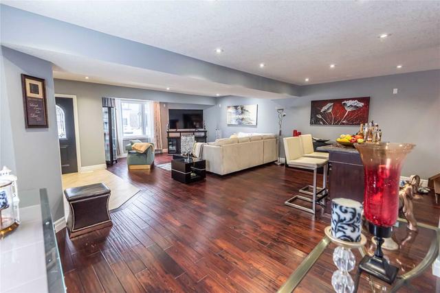 26 Fourth Ave, House semidetached with 3 bedrooms, 4 bathrooms and 7 parking in Kitchener ON | Image 3