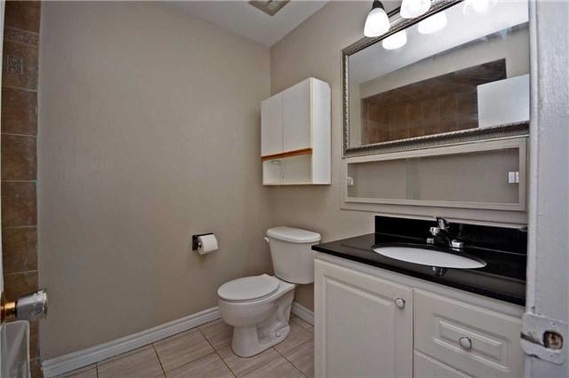 3816 Morning Star Dr, House semidetached with 3 bedrooms, 3 bathrooms and 5 parking in Mississauga ON | Image 15