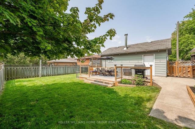 12 Merritt Blvd, House detached with 2 bedrooms, 1 bathrooms and 5 parking in Guelph ON | Image 25