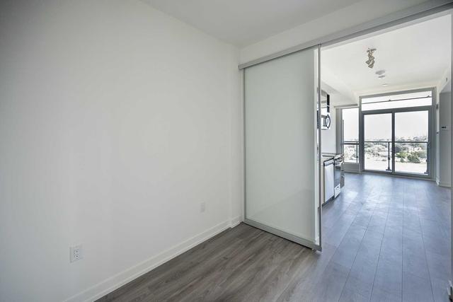1110 - 10 De Boers Dr, Condo with 2 bedrooms, 2 bathrooms and 1 parking in Toronto ON | Image 9