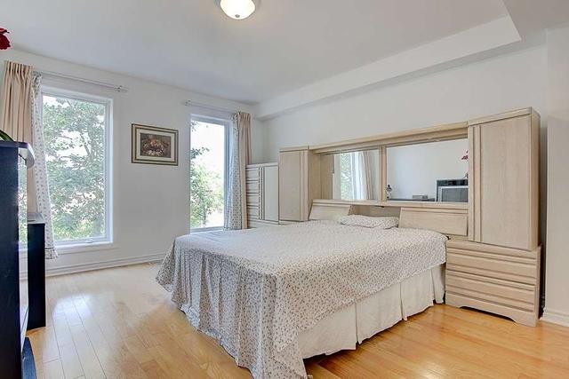 100 David Dunlap Circ, House attached with 3 bedrooms, 3 bathrooms and 3 parking in Toronto ON | Image 12