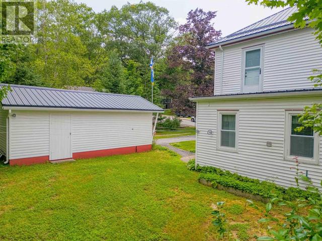 133 Pleasant Street, House detached with 4 bedrooms, 1 bathrooms and null parking in Mahone Bay NS | Image 12