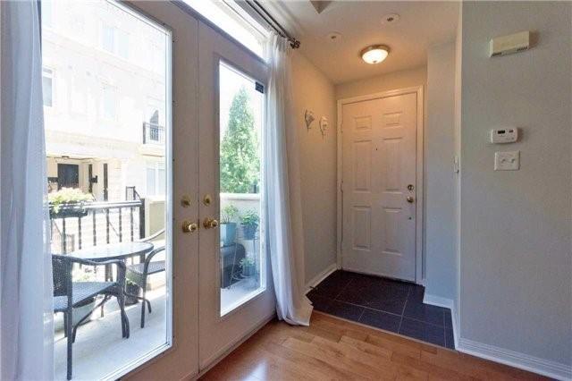 Th8 - 78 Carr St, Condo with 1 bedrooms, 1 bathrooms and 1 parking in Toronto ON | Image 4