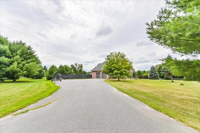1037 Beaumont Dr S, House detached with 5 bedrooms, 4 bathrooms and 8 parking in Bracebridge ON | Image 4