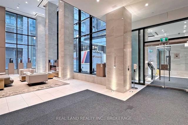 1911 - 125 Blue Jays Way, Condo with 2 bedrooms, 2 bathrooms and 1 parking in Toronto ON | Image 23