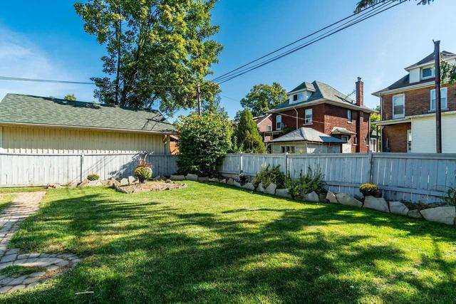95 Rosslyn Ave S, House detached with 4 bedrooms, 3 bathrooms and 5 parking in Hamilton ON | Image 20