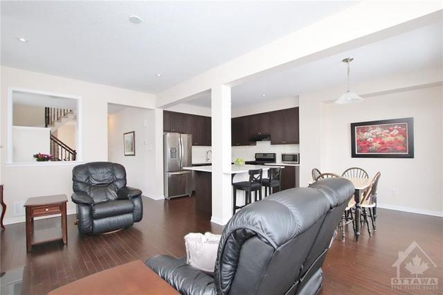 569 Radiant Private, Townhouse with 4 bedrooms, 3 bathrooms and 2 parking in Ottawa ON | Image 15