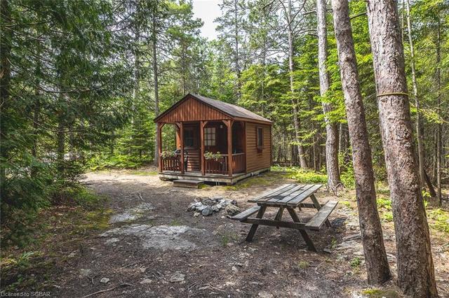 6313 6 Highway, House detached with 2 bedrooms, 1 bathrooms and null parking in Northern Bruce Peninsula ON | Image 11