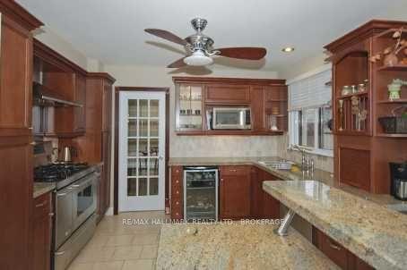 7 Bruce Farm Dr, House detached with 5 bedrooms, 4 bathrooms and 6 parking in Toronto ON | Image 3
