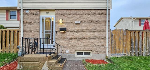 224 - 230 Clarke Rd, Townhouse with 3 bedrooms, 2 bathrooms and 1 parking in London ON | Image 23