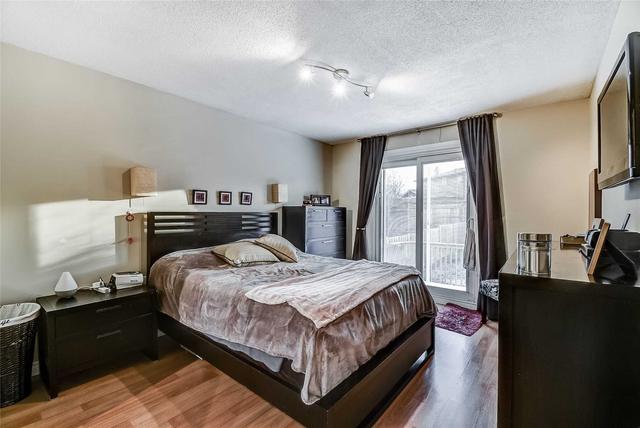 2307 Malcolm Cres, House attached with 3 bedrooms, 2 bathrooms and 3 parking in Burlington ON | Image 5
