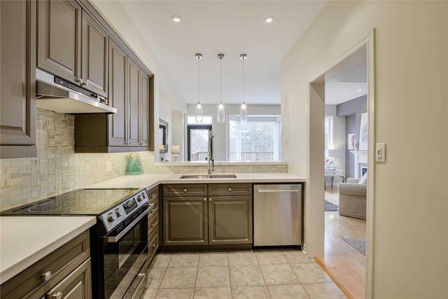 9 - 300 Ravineview Way, Townhouse with 4 bedrooms, 3 bathrooms and 1 parking in Oakville ON | Image 9