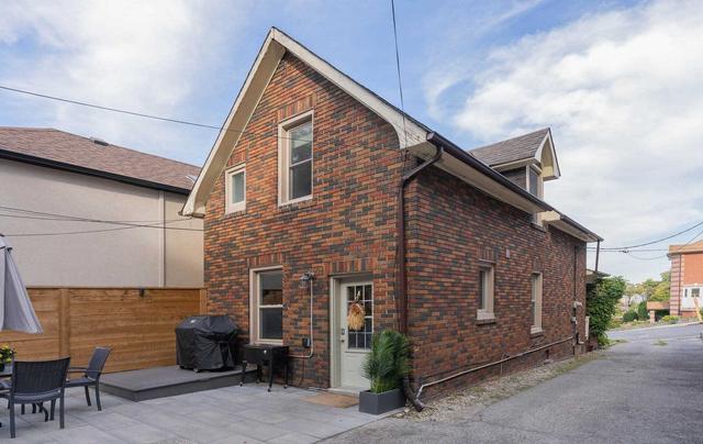 390 Harvie Ave, House detached with 3 bedrooms, 2 bathrooms and 1 parking in Toronto ON | Image 22