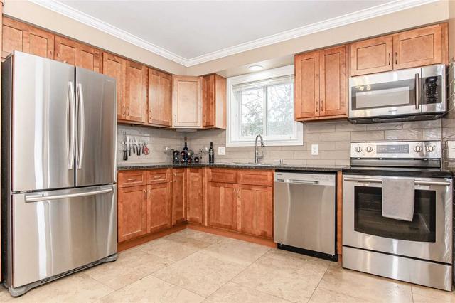 65 Devere Dr, House detached with 3 bedrooms, 2 bathrooms and 5 parking in Guelph ON | Image 4