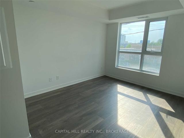 212 - 1401 O'connor Dr, Condo with 1 bedrooms, 2 bathrooms and 1 parking in Toronto ON | Image 2