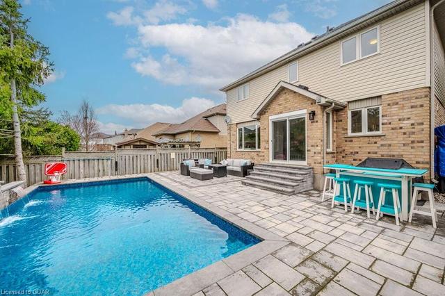 22 Pine Ridge Drive, House detached with 4 bedrooms, 3 bathrooms and 4 parking in Guelph ON | Image 25
