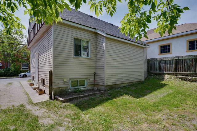 18 Albert St N, House detached with 3 bedrooms, 1 bathrooms and 1 parking in Orillia ON | Image 14