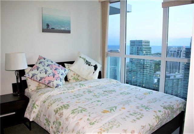 3715 - 75 Queens Wharf Rd, Condo with 2 bedrooms, 2 bathrooms and 1 parking in Toronto ON | Image 7