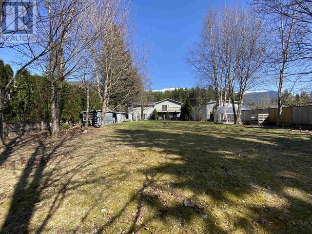 2061 Hemlock Street, House detached with 4 bedrooms, 3 bathrooms and null parking in Kitimat Stikine E BC | Image 27