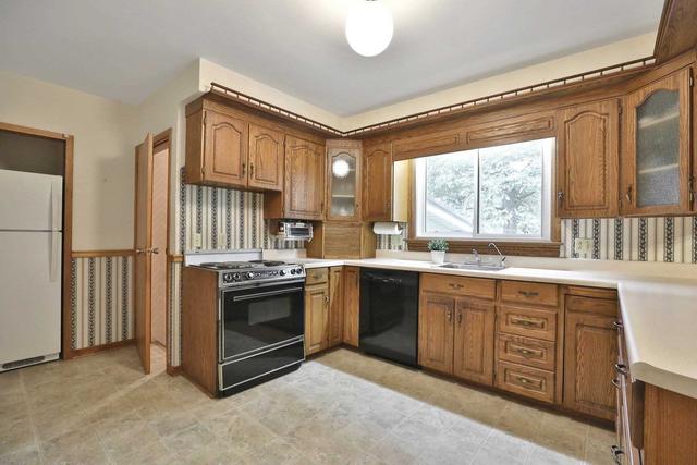 8714 Mansewood Tr, House detached with 3 bedrooms, 1 bathrooms and 12 parking in Milton ON | Image 28