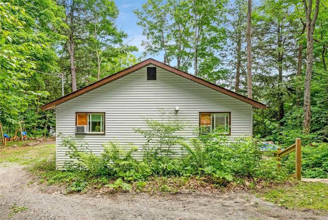 1138 Miskwabi Lake Rd, House detached with 2 bedrooms, 1 bathrooms and 12 parking in Dysart et al ON | Image 27