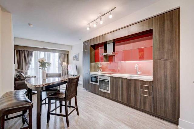 2510 - 300 Front St W, Condo with 2 bedrooms, 2 bathrooms and 1 parking in Toronto ON | Image 5