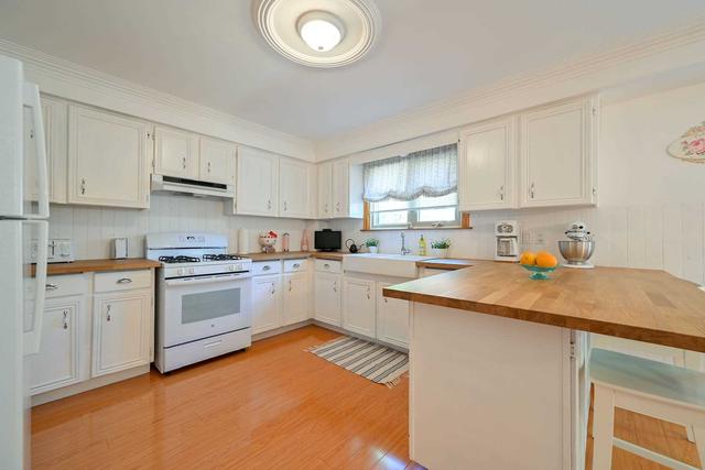 46 Marwood Pl, House detached with 3 bedrooms, 4 bathrooms and 4 parking in Vaughan ON | Image 4