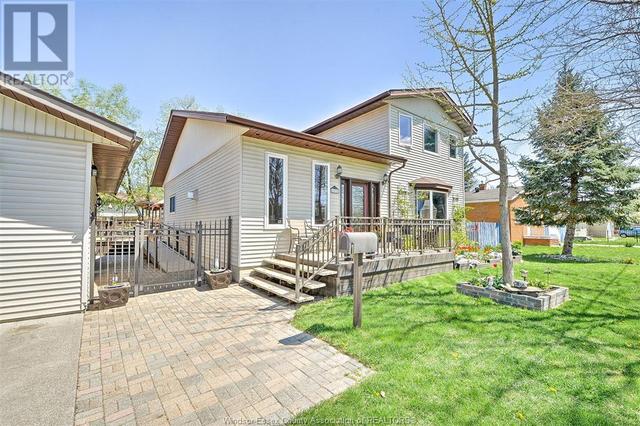 1472 Everts Avenue, House detached with 4 bedrooms, 2 bathrooms and null parking in Windsor ON | Image 43
