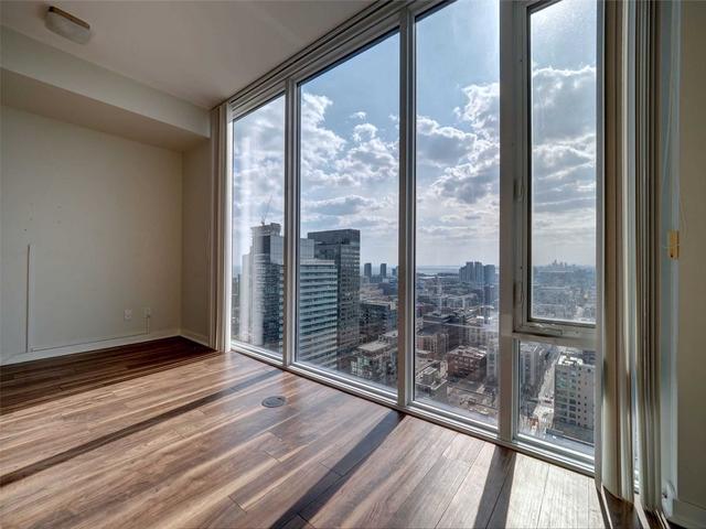 3310 - 101 Peter St, Condo with 1 bedrooms, 1 bathrooms and 0 parking in Toronto ON | Image 3