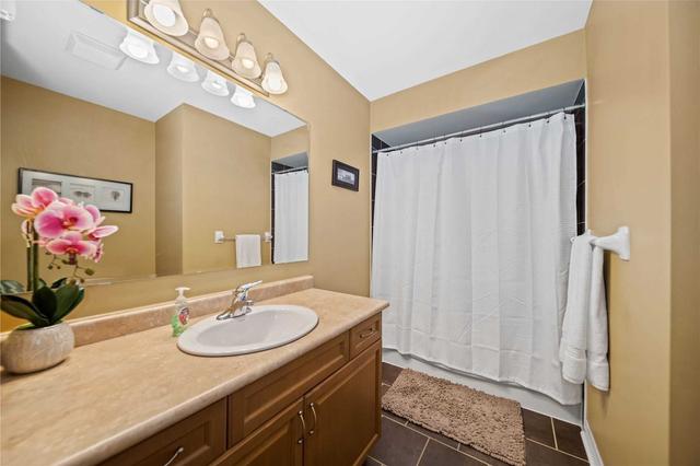 1697 Clearbrook Dr, House detached with 3 bedrooms, 3 bathrooms and 6 parking in Oshawa ON | Image 24