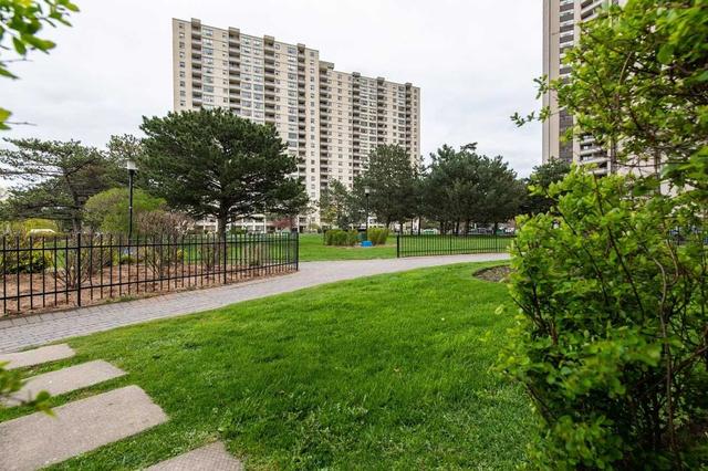 104 - 390 Dixon Rd, Condo with 2 bedrooms, 1 bathrooms and 2 parking in Toronto ON | Image 14