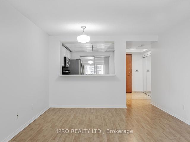 ph09 - 28 Hollywood Ave, Condo with 1 bedrooms, 1 bathrooms and 1 parking in Toronto ON | Image 3