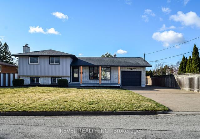 2 Florence St, House detached with 3 bedrooms, 2 bathrooms and 5 parking in St. Catharines ON | Image 1