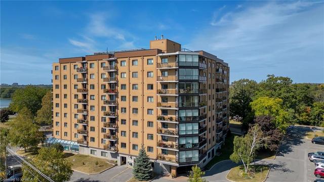 304 - 120 Barrett Court, House attached with 2 bedrooms, 2 bathrooms and 1 parking in Kingston ON | Image 34