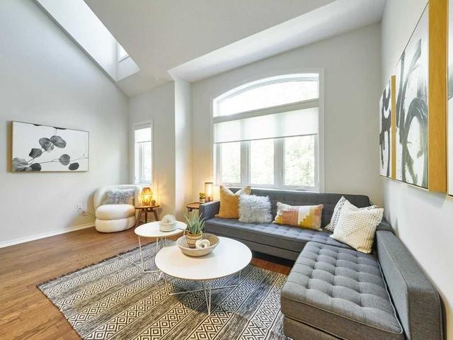 33 Whistle Post St, House semidetached with 3 bedrooms, 3 bathrooms and 1 parking in Toronto ON | Image 17