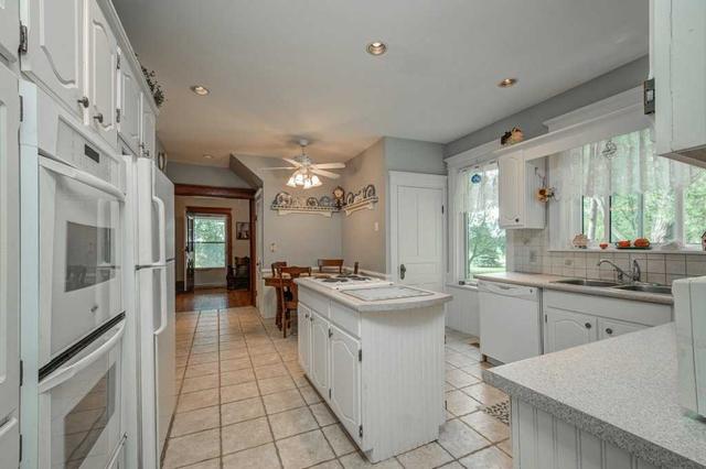 11474 Crafts Line, House detached with 4 bedrooms, 2 bathrooms and 12 parking in Chatham Kent ON | Image 10