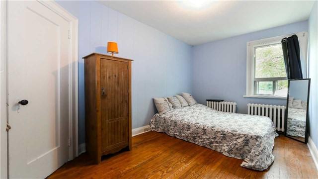 33 Hertle Ave, House semidetached with 2 bedrooms, 2 bathrooms and null parking in Toronto ON | Image 7