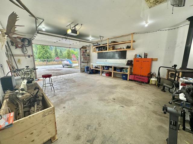 109 12th Avenue, House detached with 4 bedrooms, 2 bathrooms and null parking in Kootenay Boundary B BC | Image 44