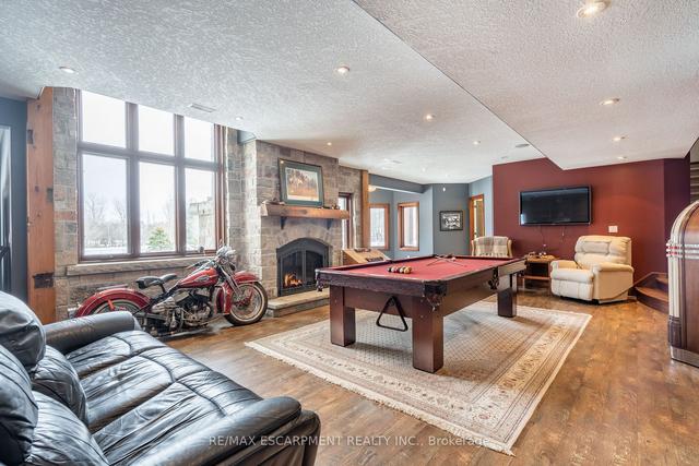 1584 Centre Rd, House detached with 6 bedrooms, 6 bathrooms and 30 parking in Hamilton ON | Image 18