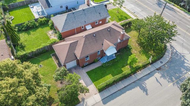 653 O'connor Dr, House detached with 3 bedrooms, 2 bathrooms and 2 parking in Toronto ON | Image 28