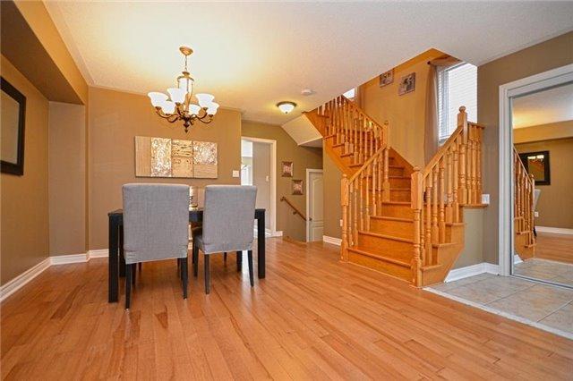 86 Castle Park Blvd, House semidetached with 3 bedrooms, 3 bathrooms and 2 parking in Vaughan ON | Image 4