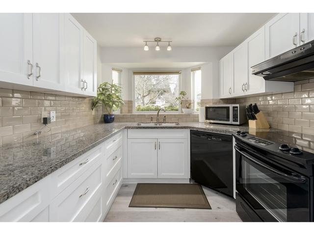 6161 Parkside Court, House detached with 5 bedrooms, 4 bathrooms and 6 parking in Surrey BC | Image 7